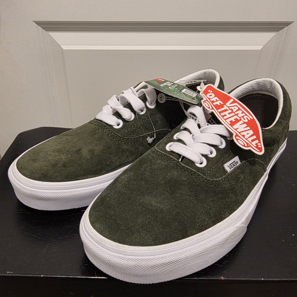 Vans Pig Suede Olive Green Men's Size 9